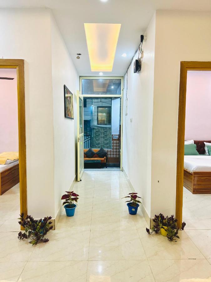 Shanti Hostel And Garden Cafe Rishikesh Exterior photo